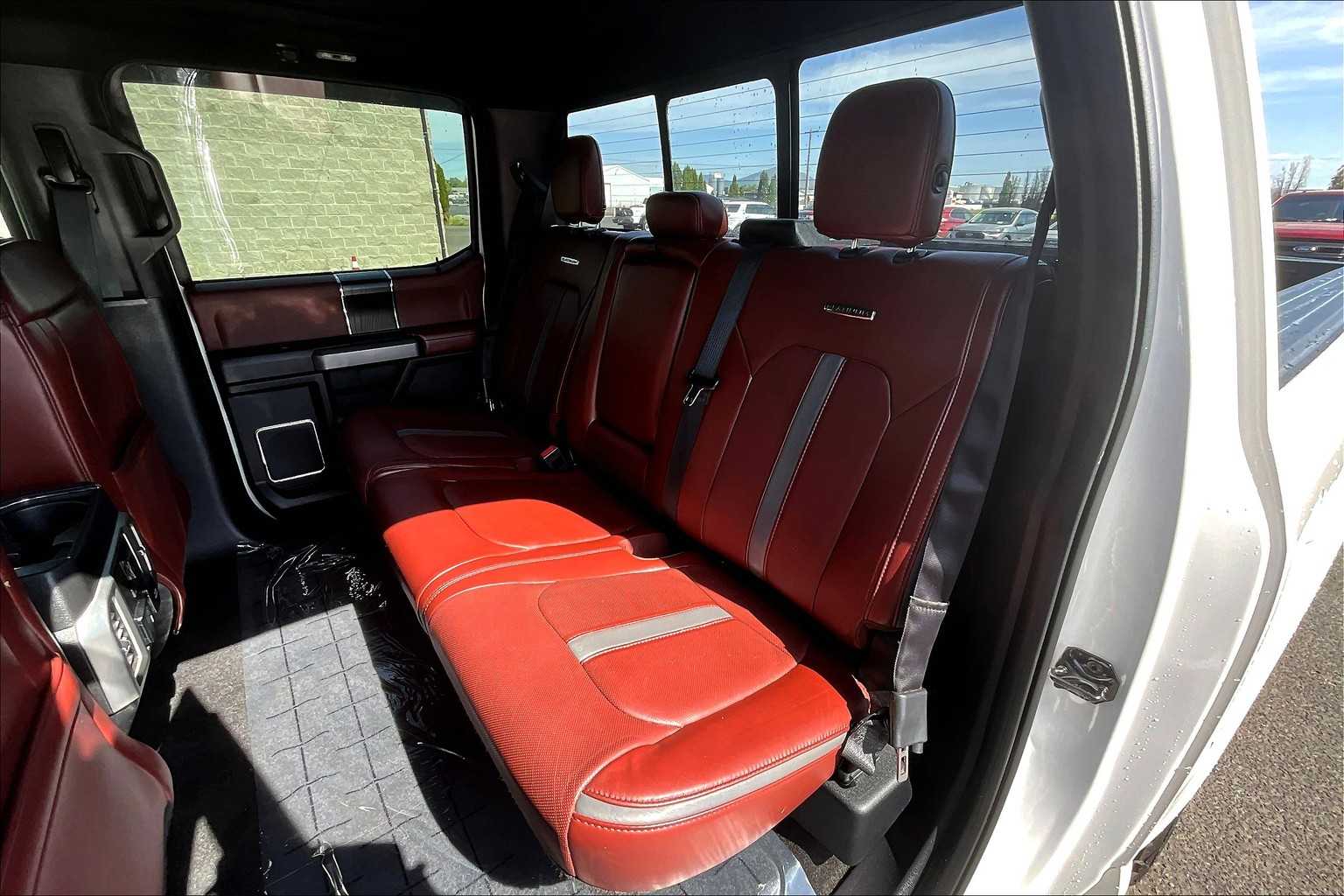 2018 Ford F-150 Platinum 29