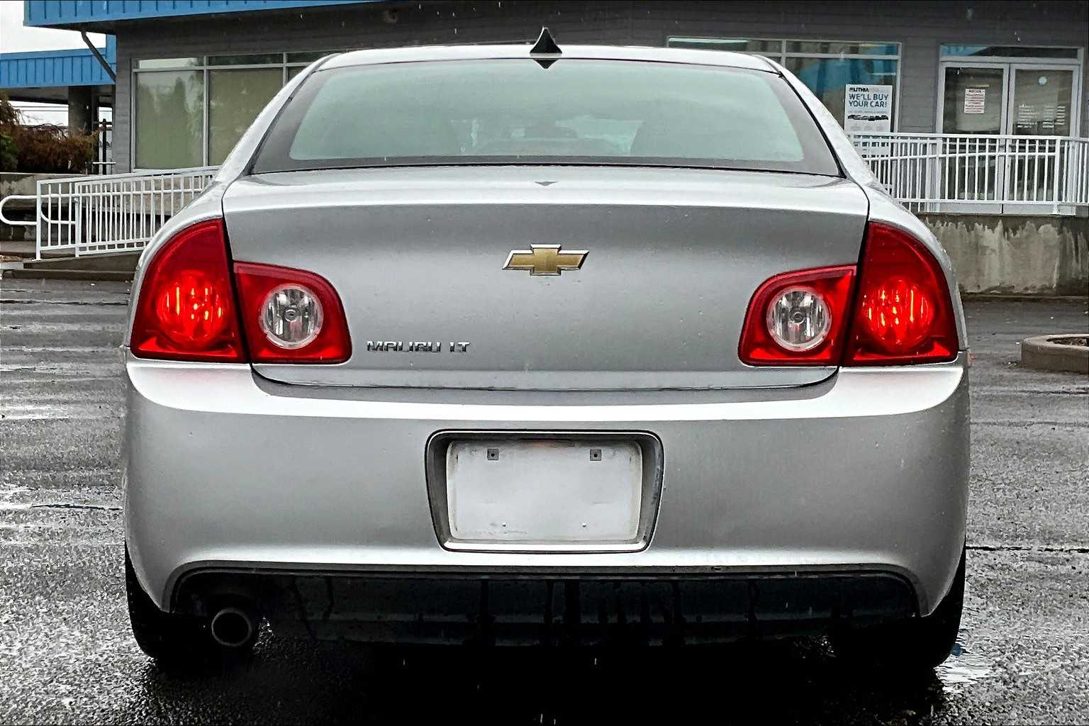 Thumbnail: 2012 Chevrolet Malibu - 5