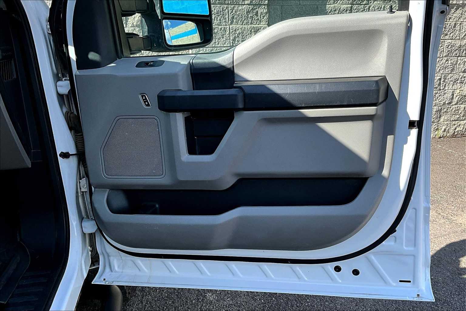 2020 Ford F-250 XL 28
