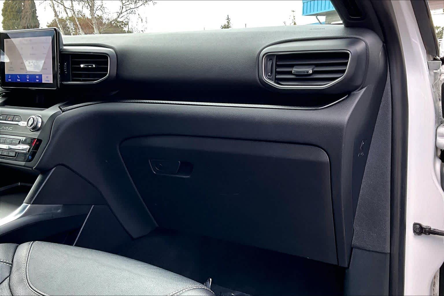 Thumbnail: 2020 Ford Explorer - 23