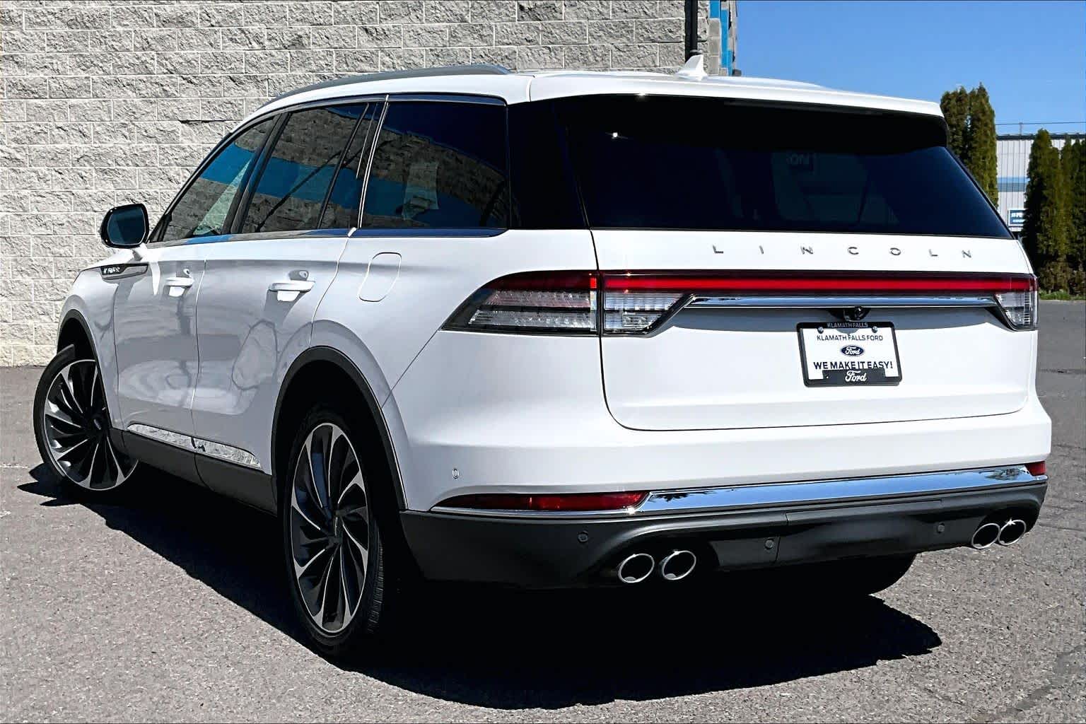 Thumbnail: 2020 Lincoln Aviator - 4