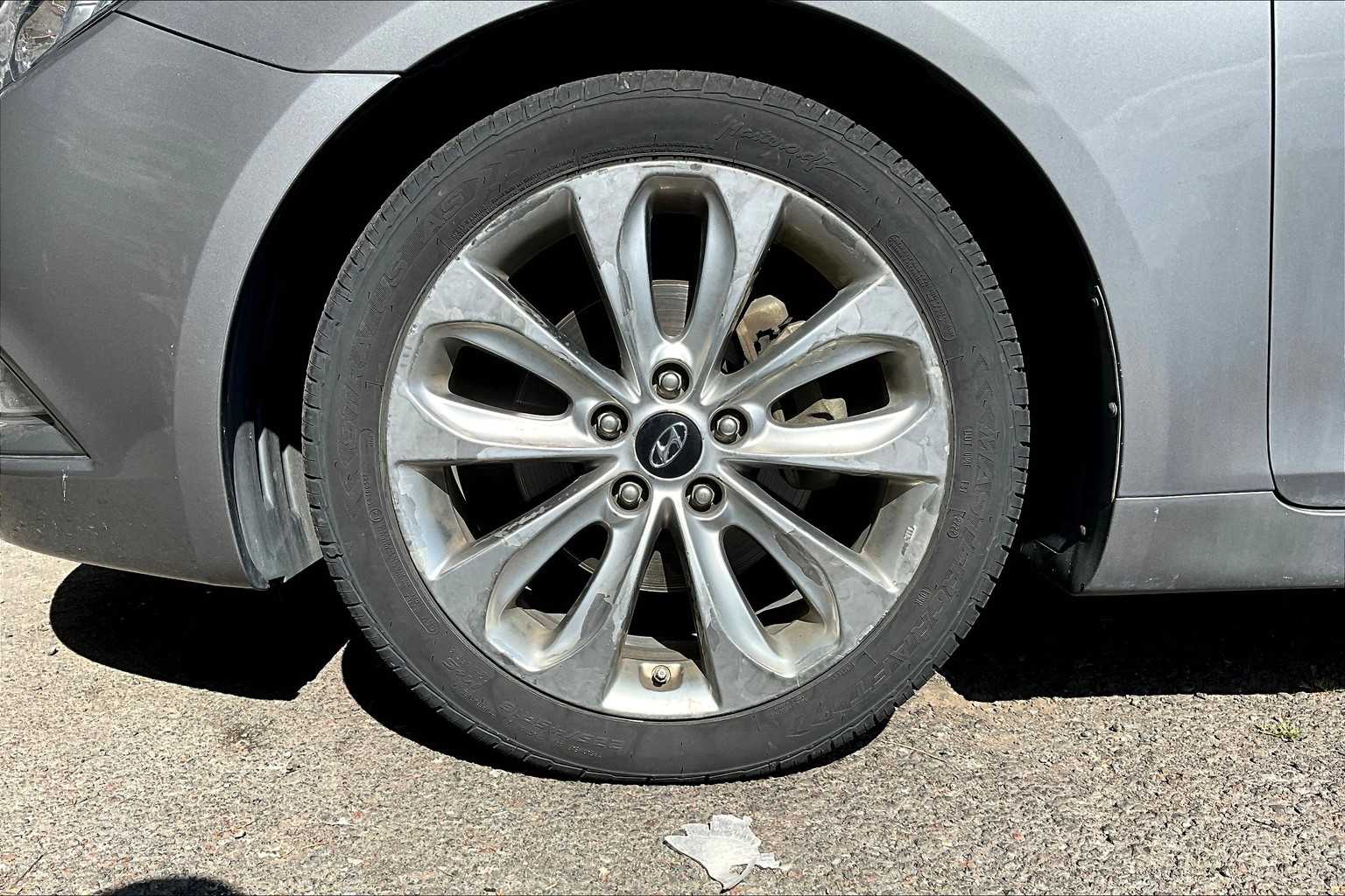 Thumbnail: 2011 Hyundai Sonata - 8
