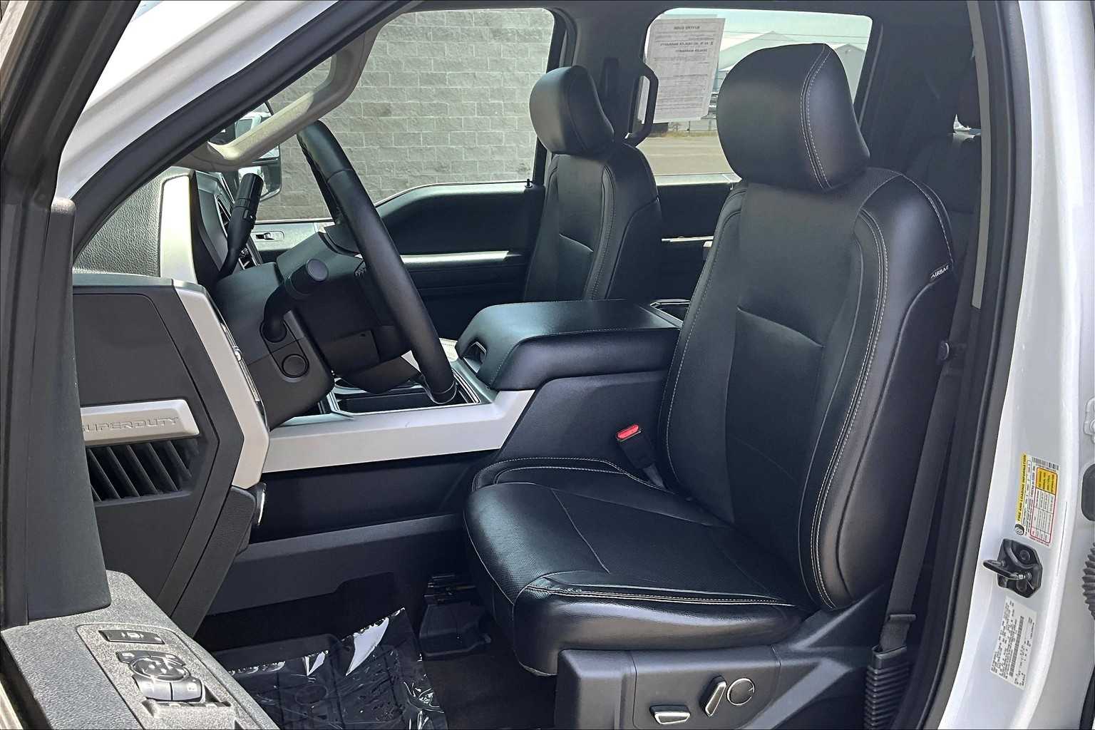 2017 Ford F-350 Lariat 11