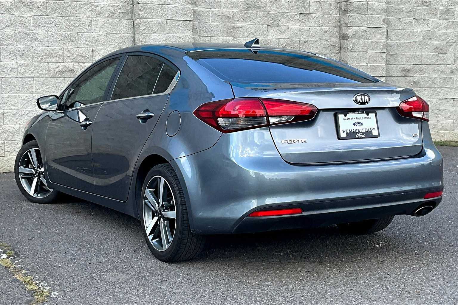 Thumbnail: 2018 Kia Forte - 4
