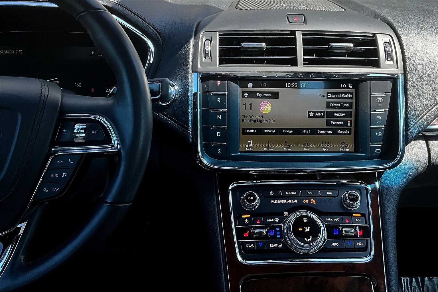 Thumbnail: 2018 Lincoln Continental - 15