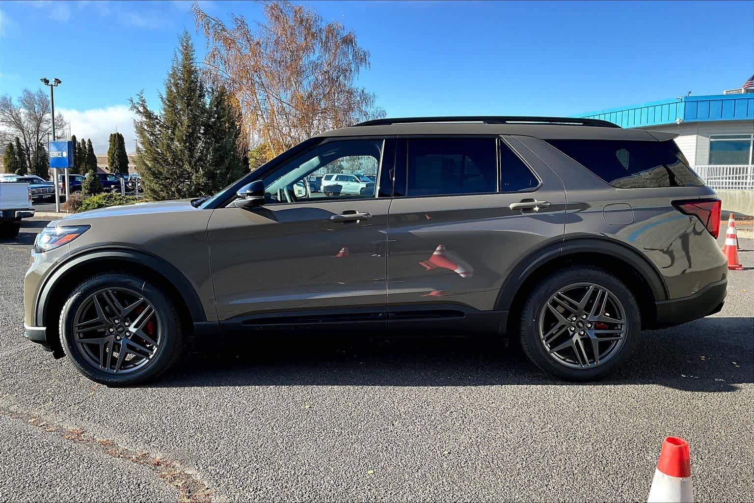 Thumbnail: 2026 Ford Explorer - 3