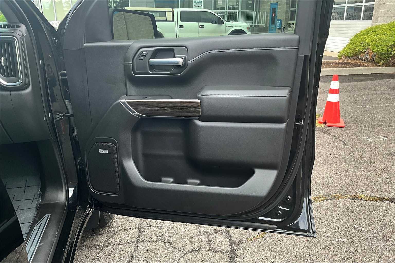 Thumbnail: 2021 Chevrolet Silverado 1500 - 28