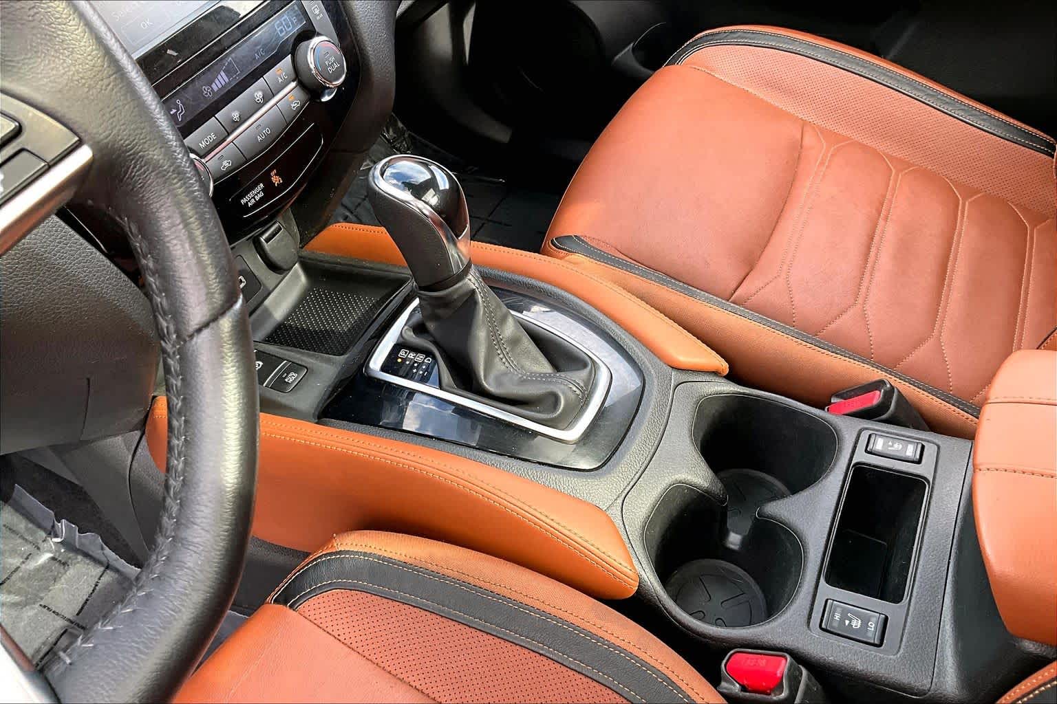 Thumbnail: 2018 Nissan Rogue - 16