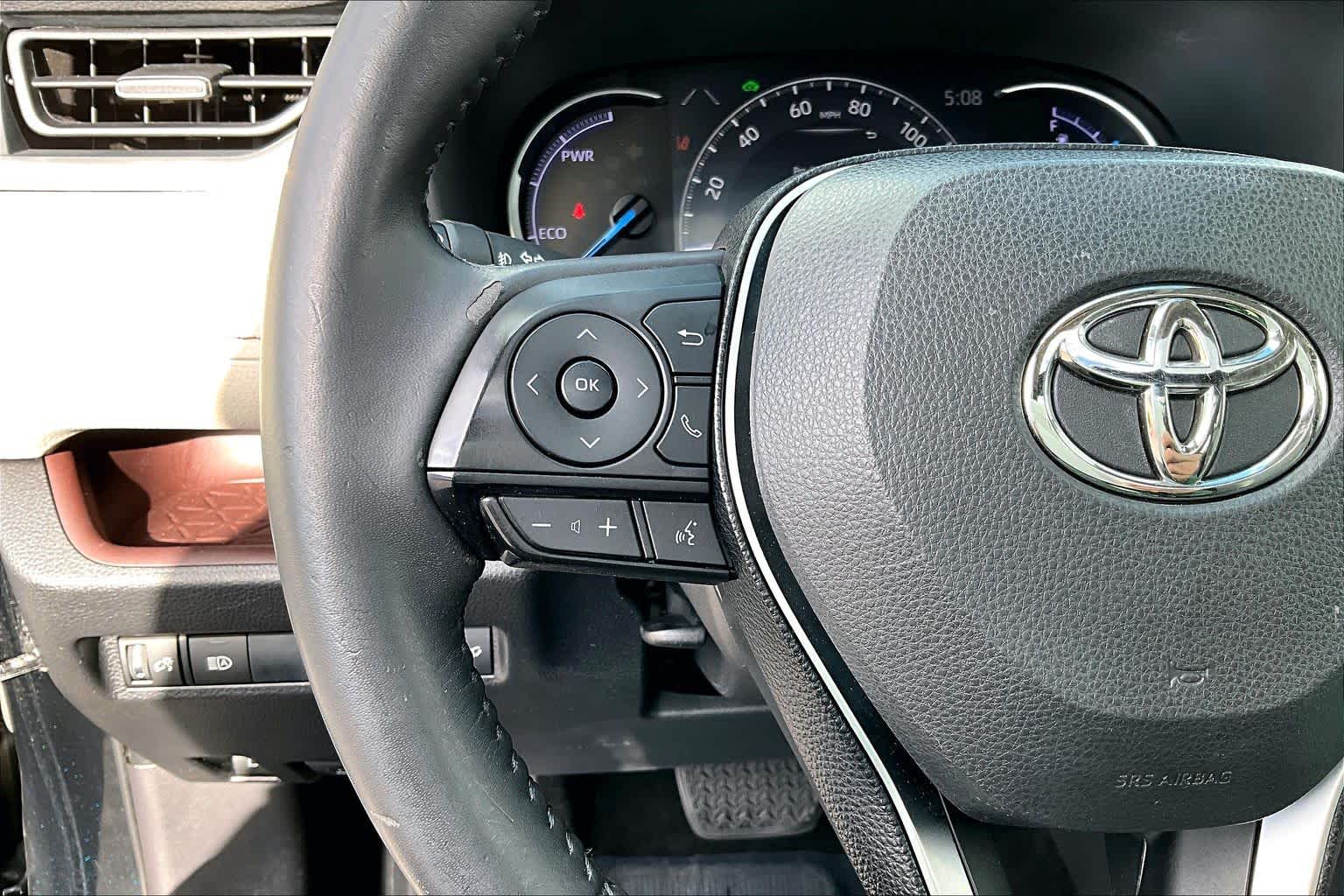 Thumbnail: 2019 Toyota RAV4 - 24