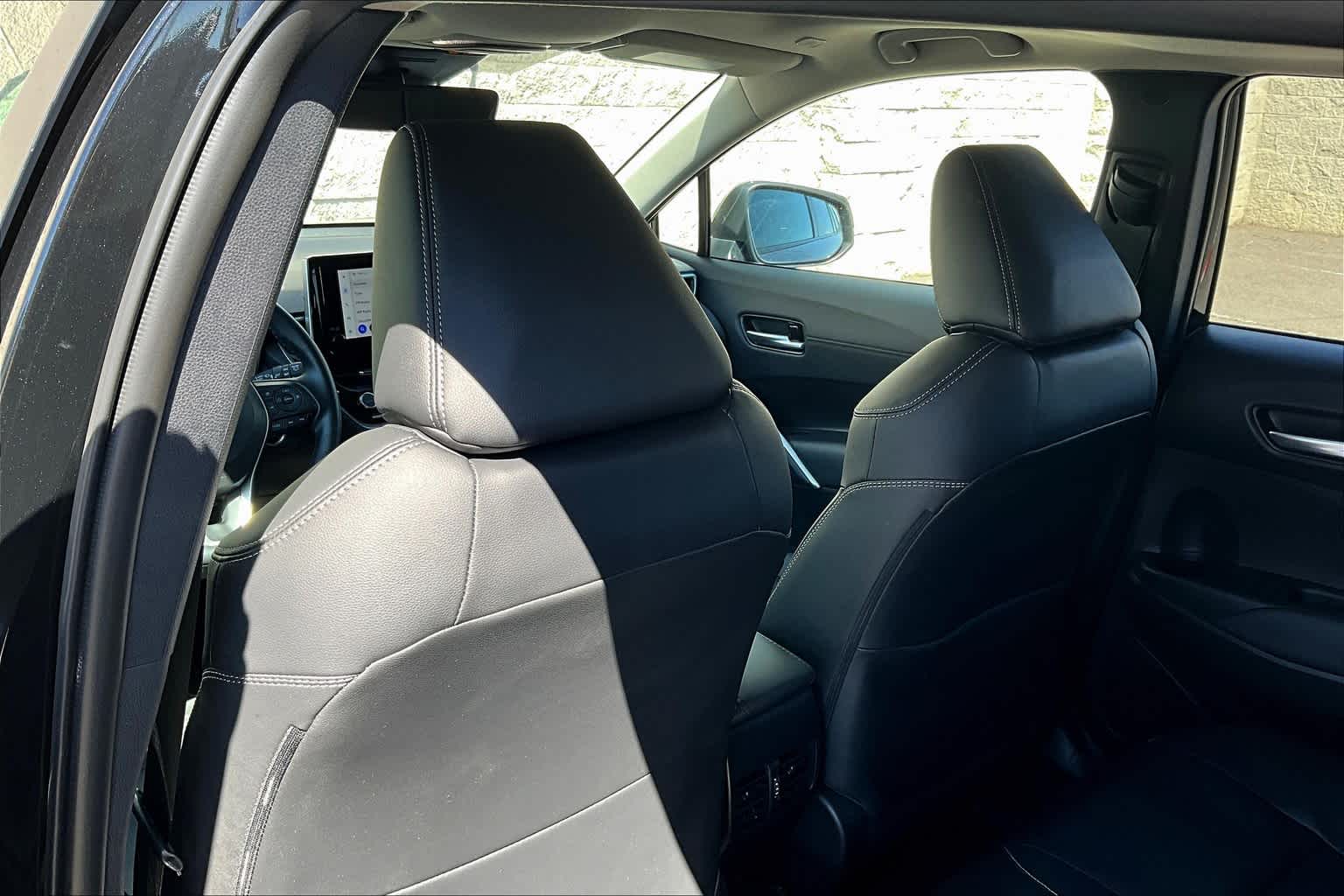 2023 Toyota Corolla Cross XLE 12