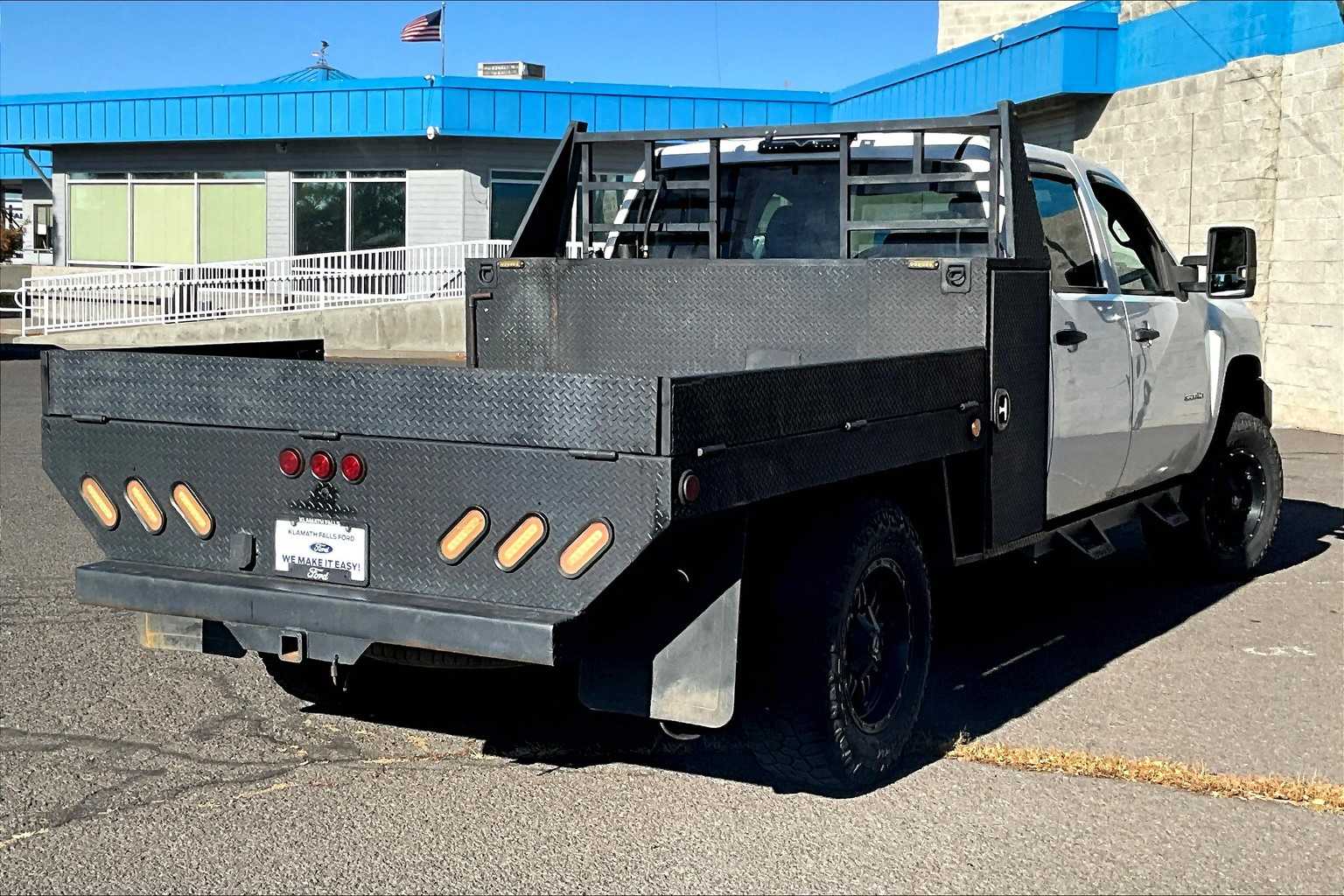 Thumbnail: 2010 Chevrolet Silverado 3500 - 22