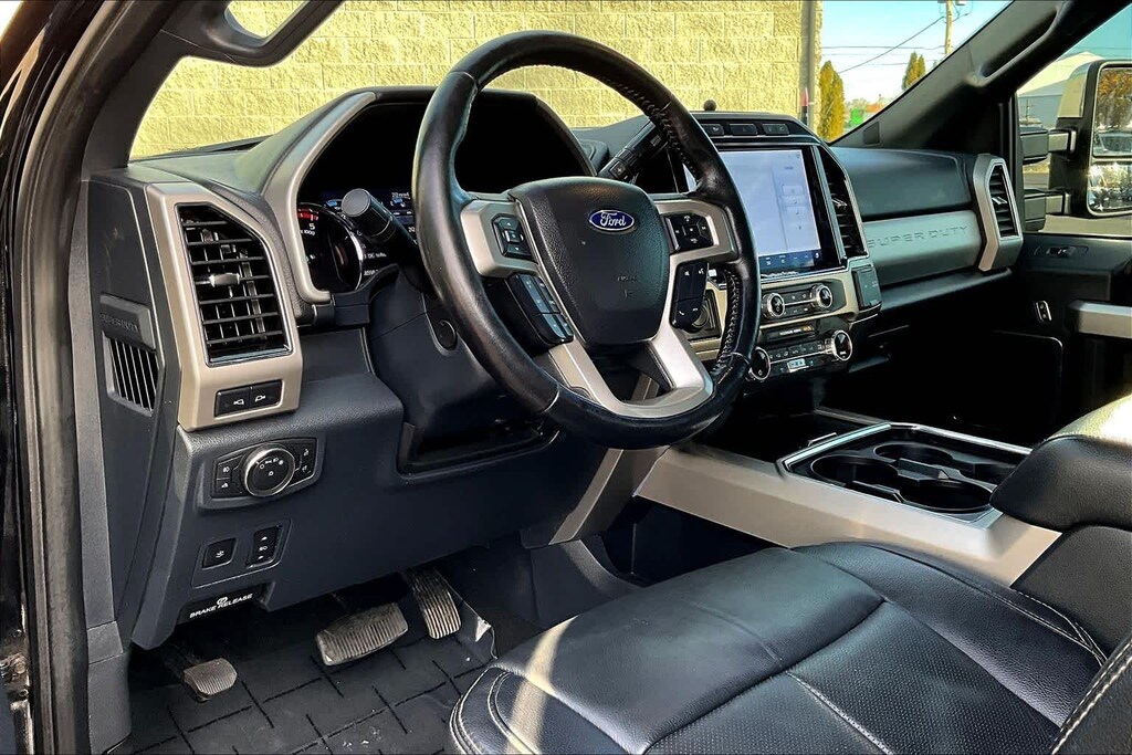 Used 2022 Ford F-250 Lariat Truck Crew Cab