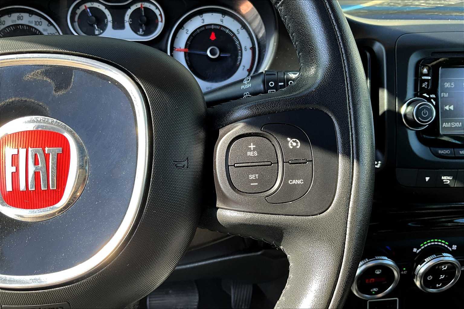 Thumbnail: 2016 Fiat 500L - 25