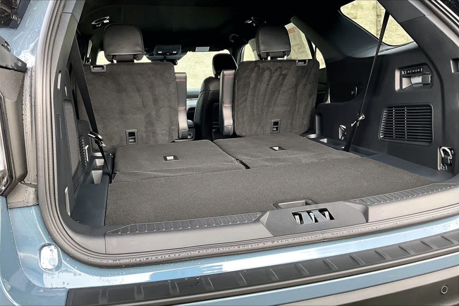 Thumbnail: 2026 Ford Explorer - 19