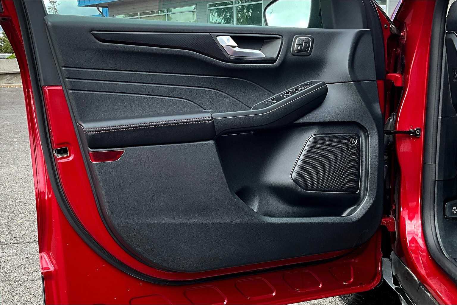 Thumbnail: 2022 Ford Escape - 27