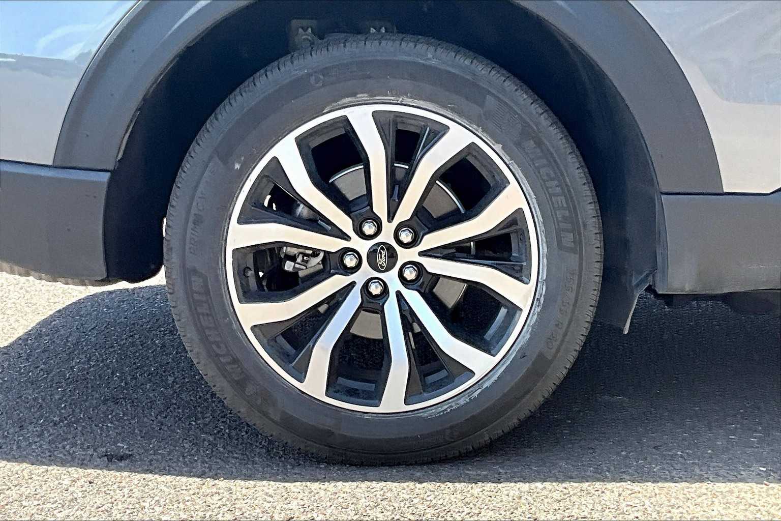 Thumbnail: 2023 Ford Explorer - 36