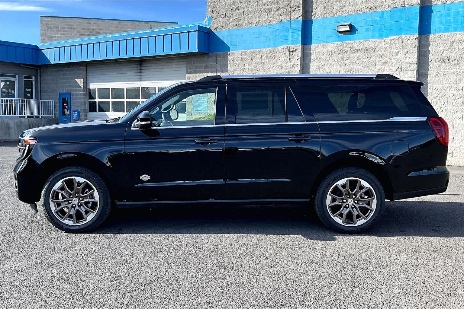 Thumbnail: 2026 Ford Expedition MAX - 3