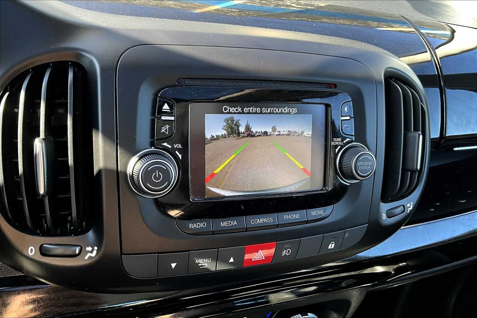 Thumbnail: 2016 Fiat 500L - 26
