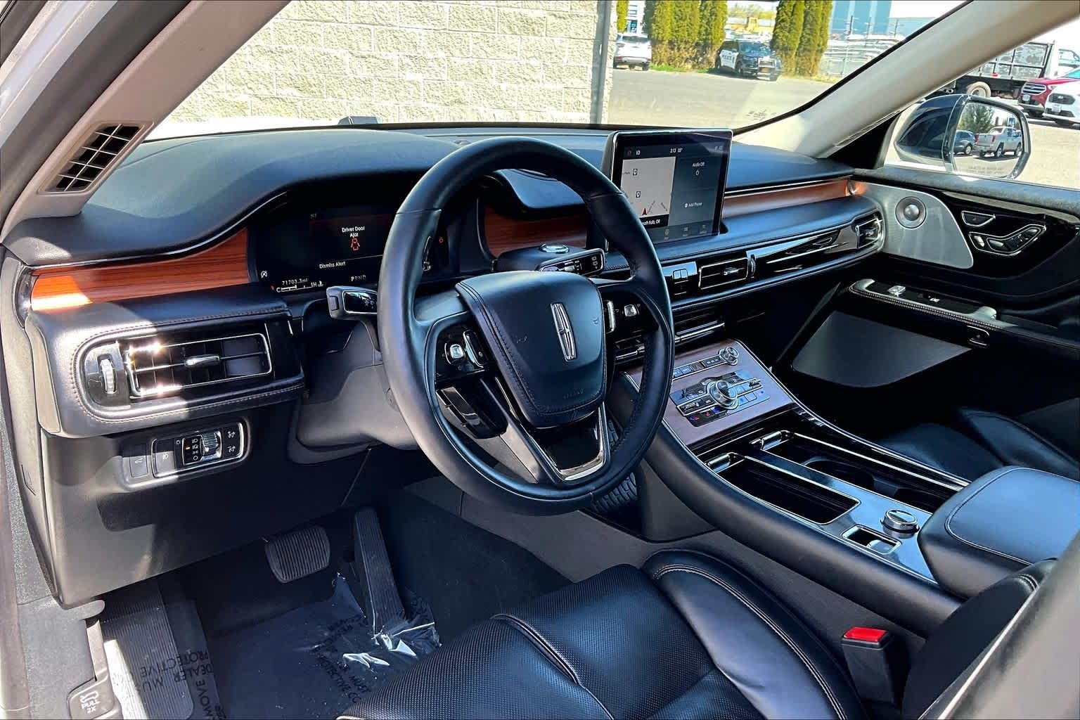 Thumbnail: 2020 Lincoln Aviator - 2