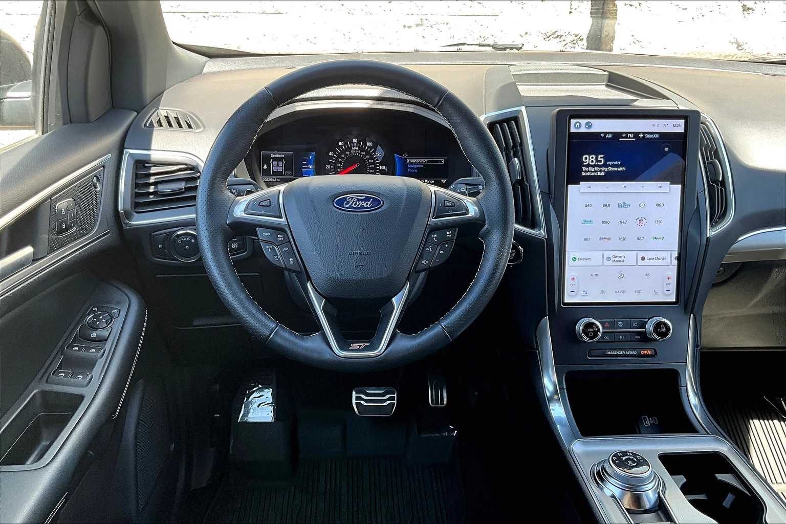 2022 Ford Edge ST 14
