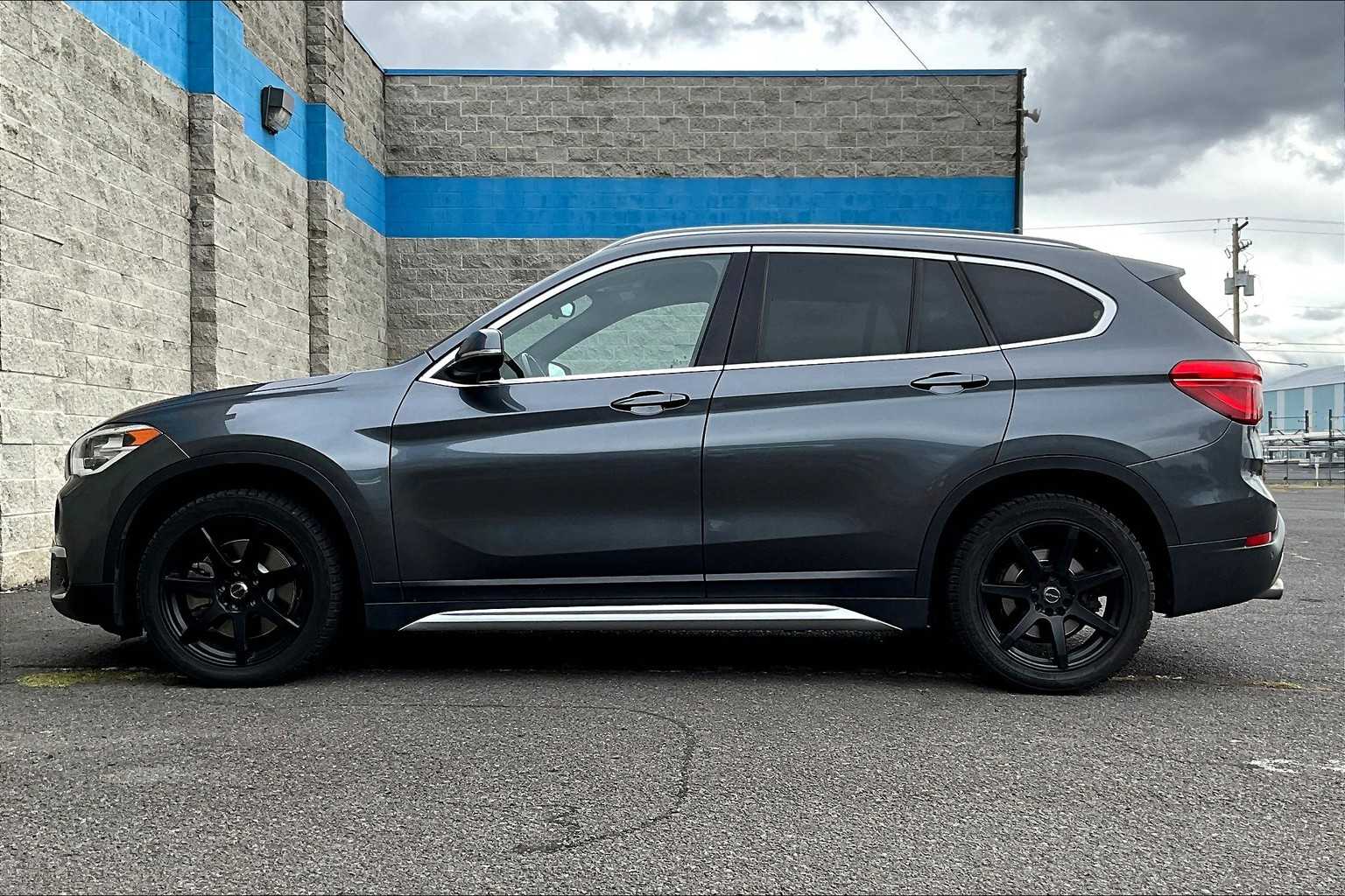 Thumbnail: 2019 BMW X1 - 3