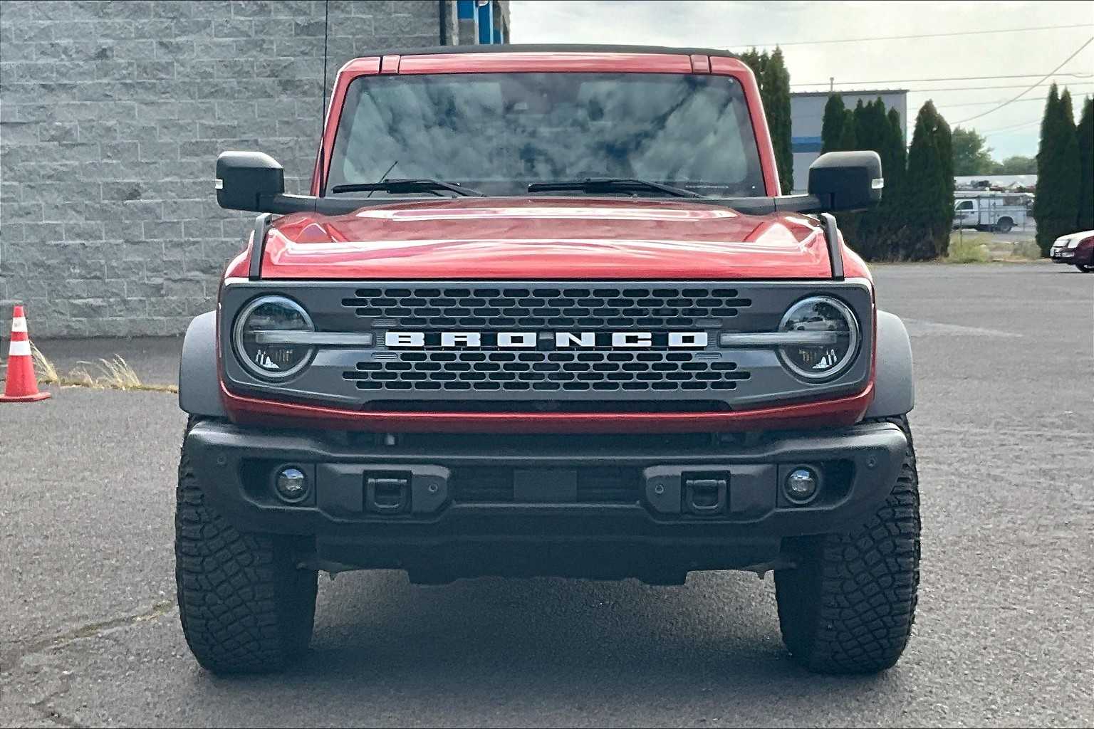 Thumbnail: 2023 Ford Bronco - 6