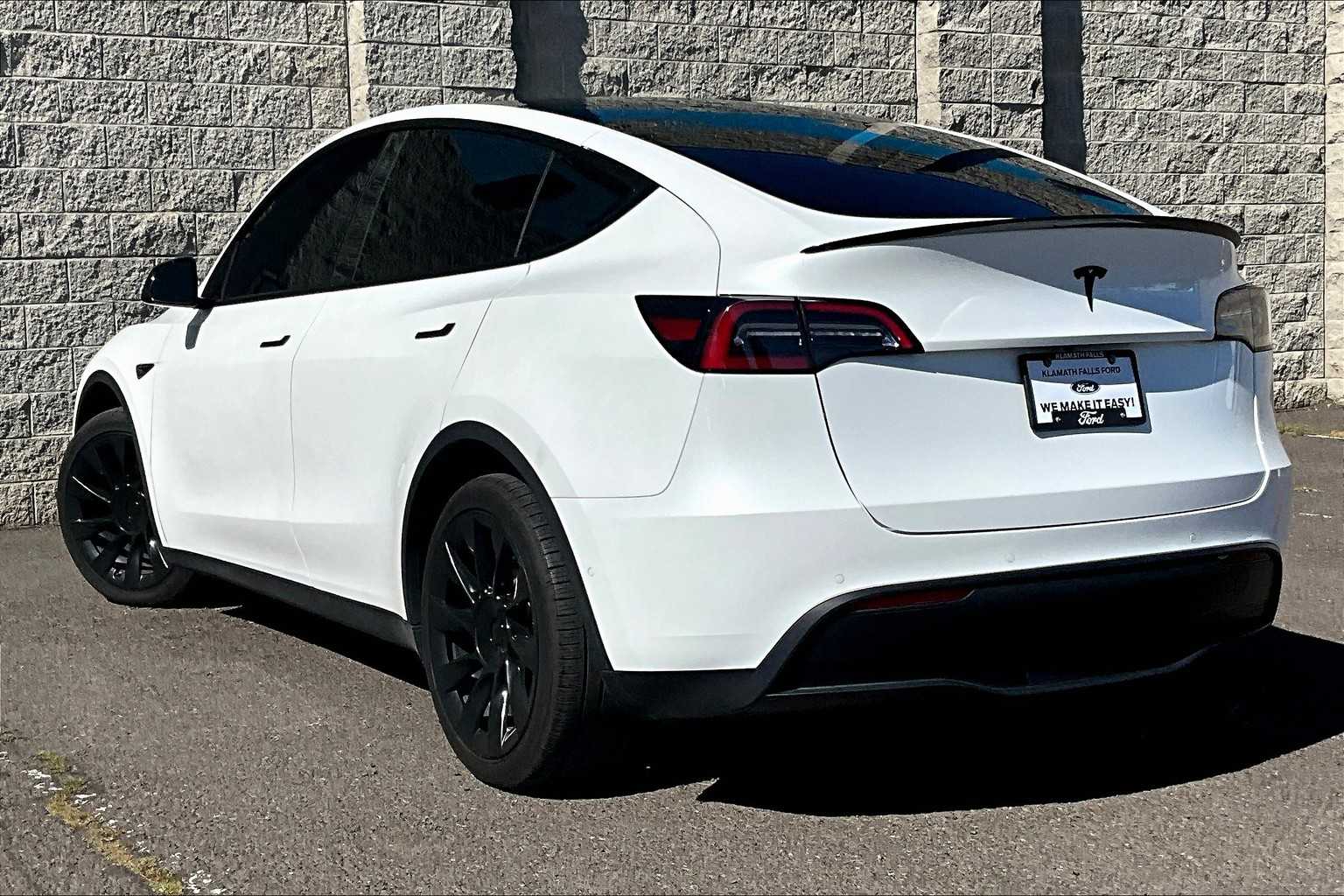 Thumbnail: 2021 Tesla Model Y - 4