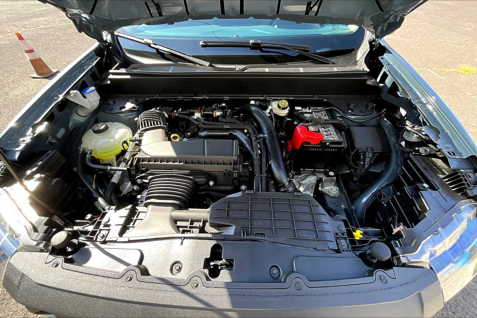 Thumbnail: 2025 Ford Maverick - 9