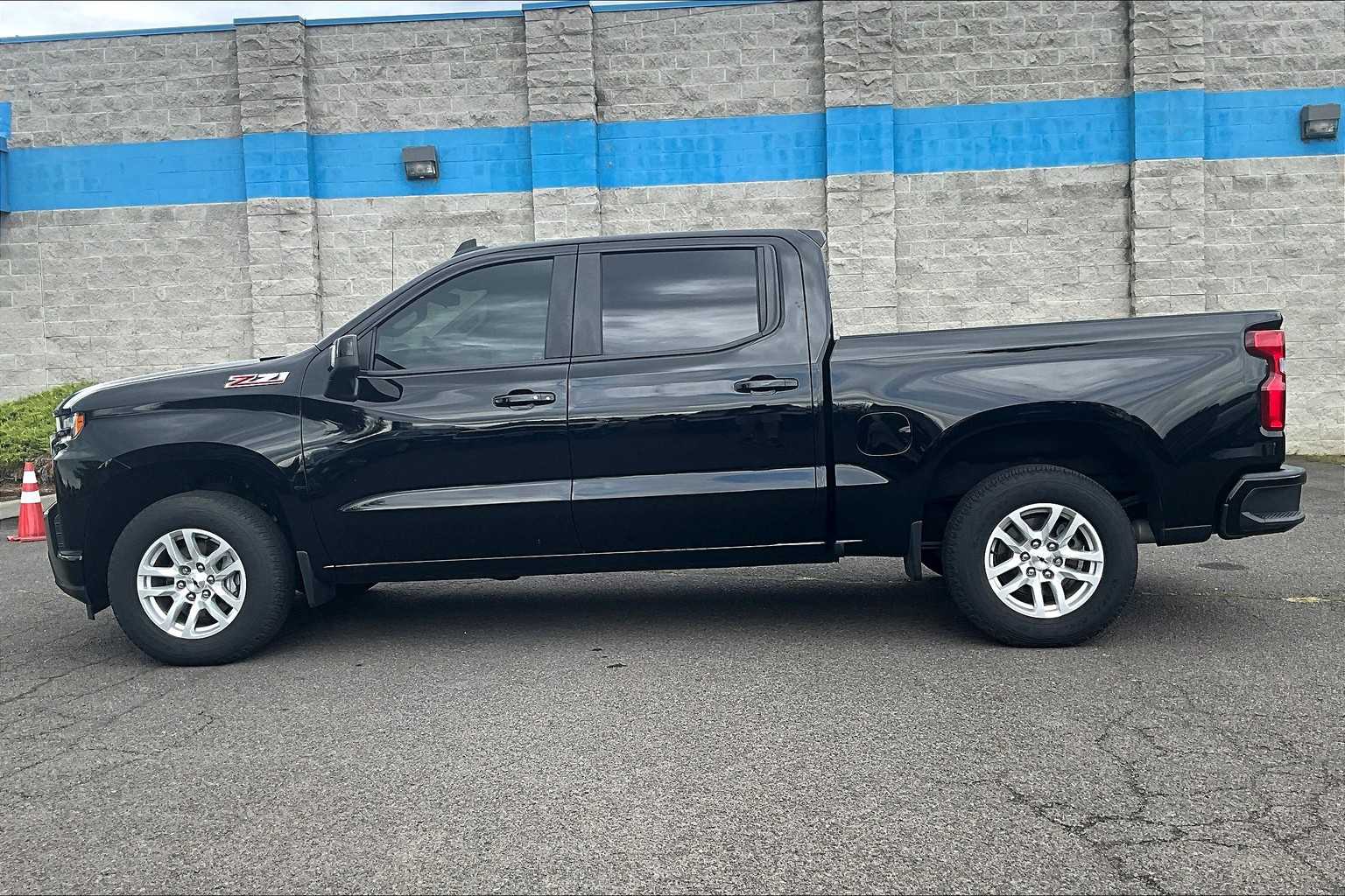 Thumbnail: 2021 Chevrolet Silverado 1500 - 3