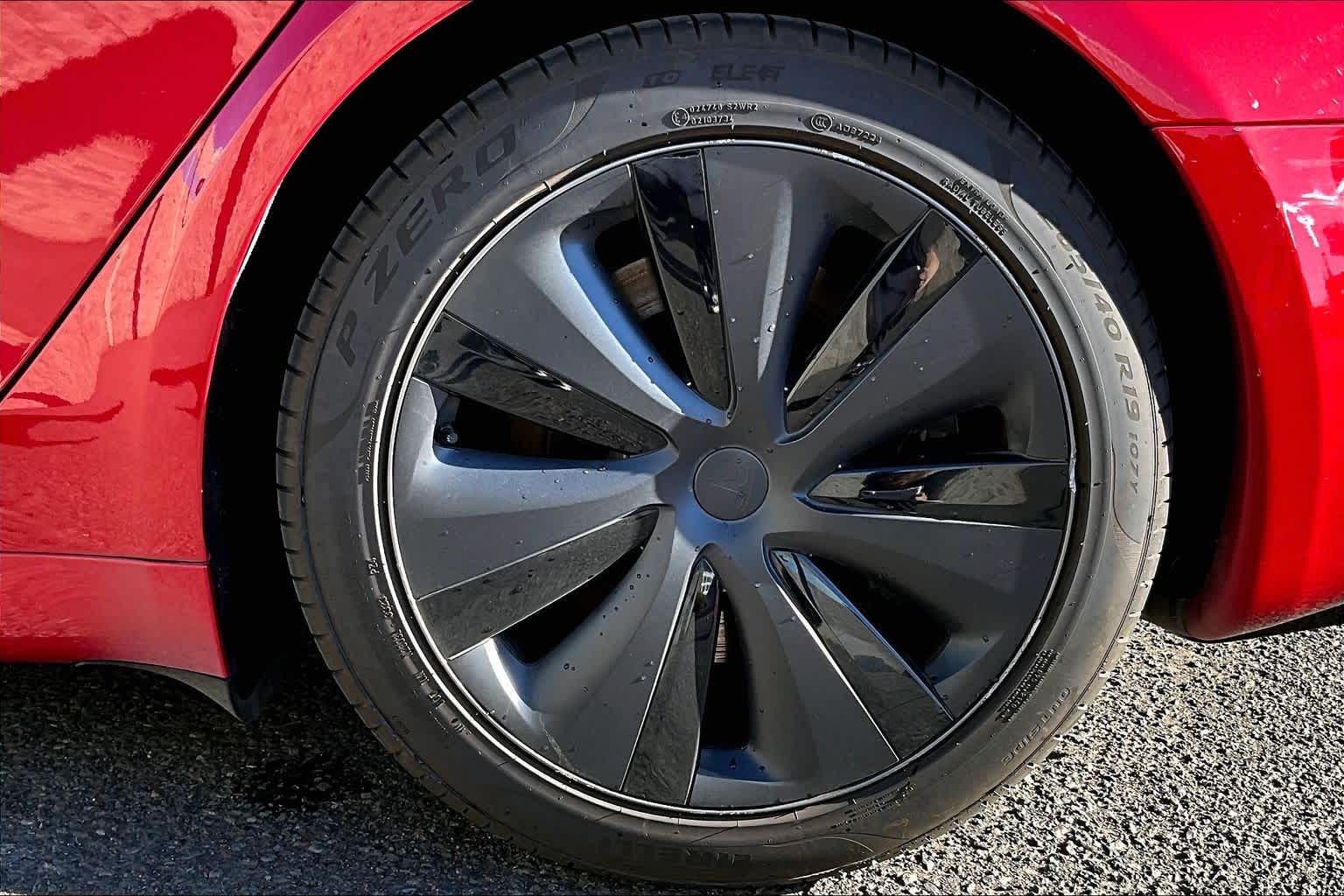 Thumbnail: 2022 Tesla Model S - 35