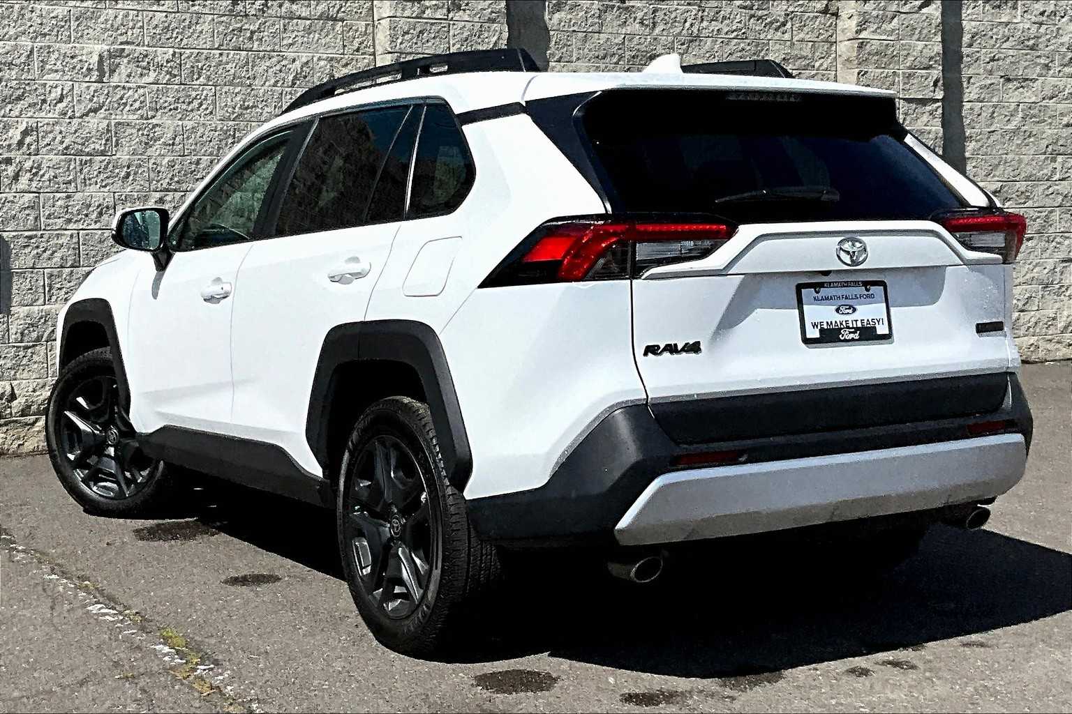 2024 Toyota RAV4 Adventure 4