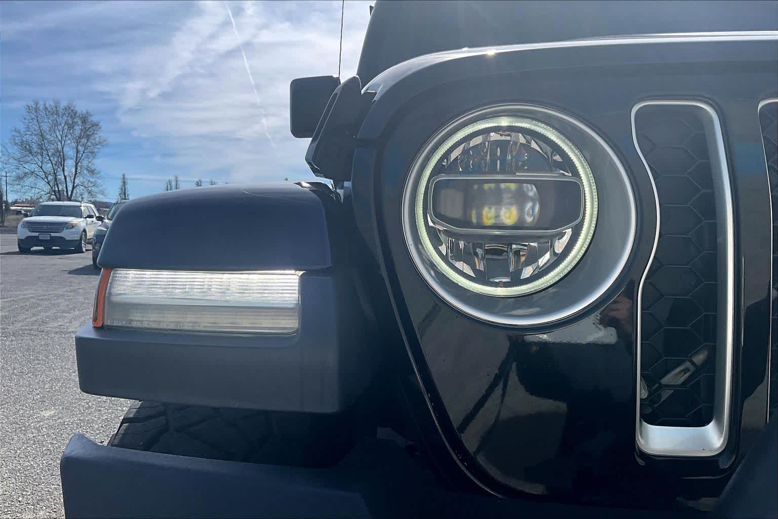 Thumbnail: 2020 Jeep Gladiator - 31