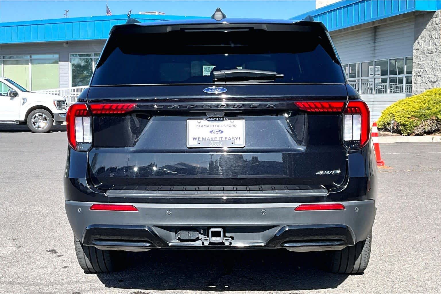 Thumbnail: 2025 Ford Explorer - 5