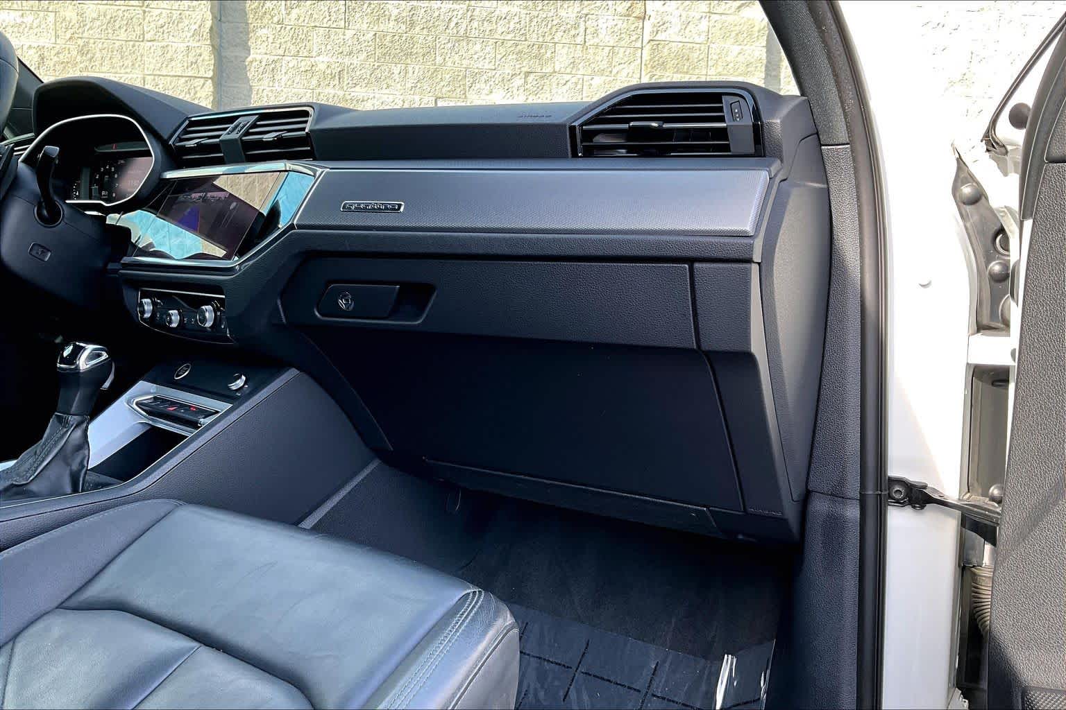 Thumbnail: 2022 Audi Q3 - 23