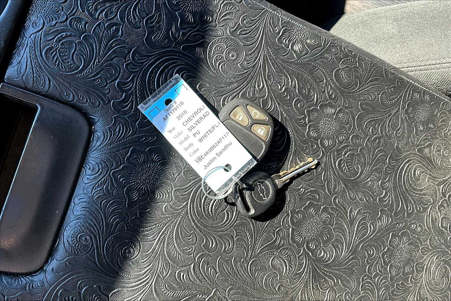 Thumbnail: 2010 Chevrolet Silverado 3500 - 19