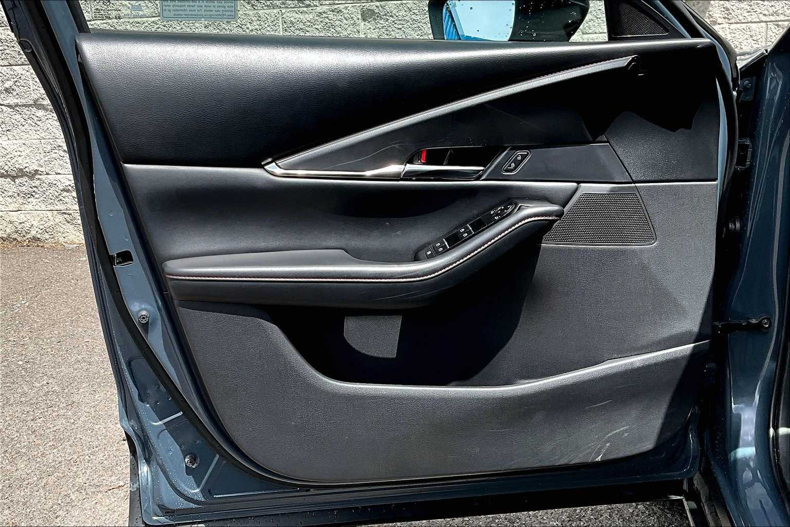 2024 Mazda CX-30 Carbon 27