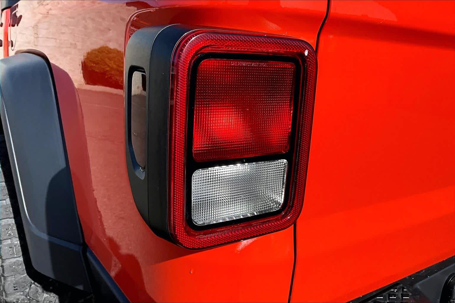 Thumbnail: 2020 Jeep Gladiator - 32