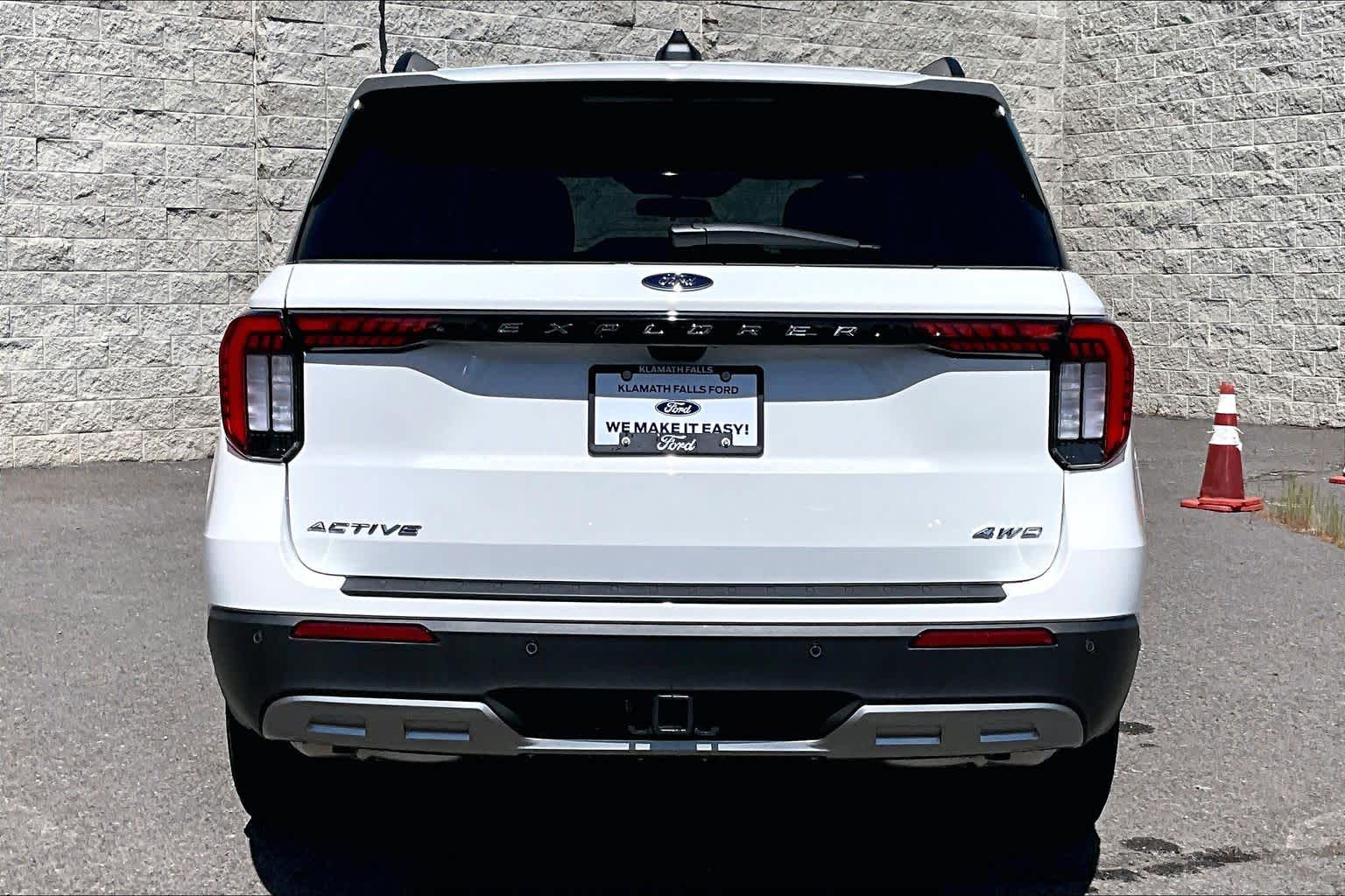 Thumbnail: 2026 Ford Explorer - 5