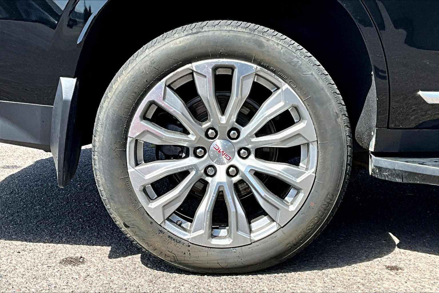 Thumbnail: 2022 GMC Yukon - 36