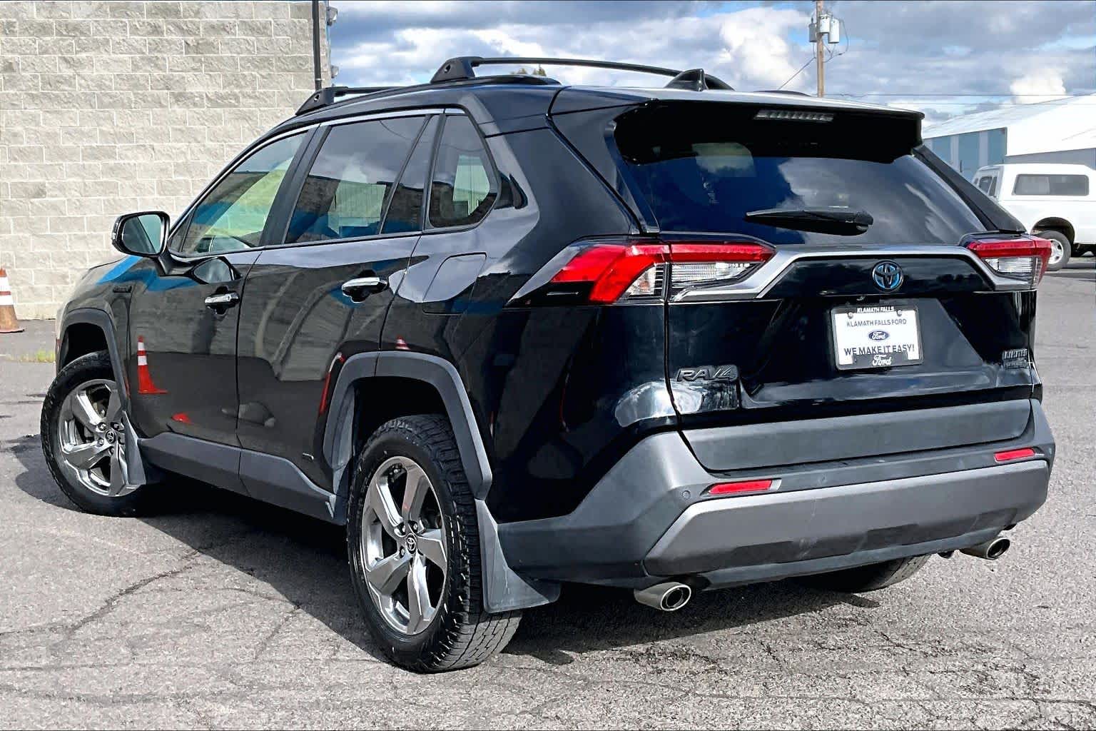 Thumbnail: 2019 Toyota RAV4 - 4
