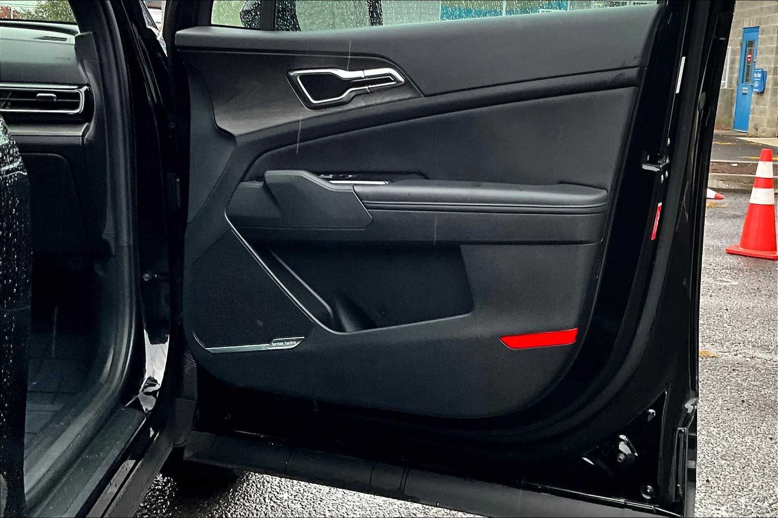 Thumbnail: 2024 Kia Sportage - 28