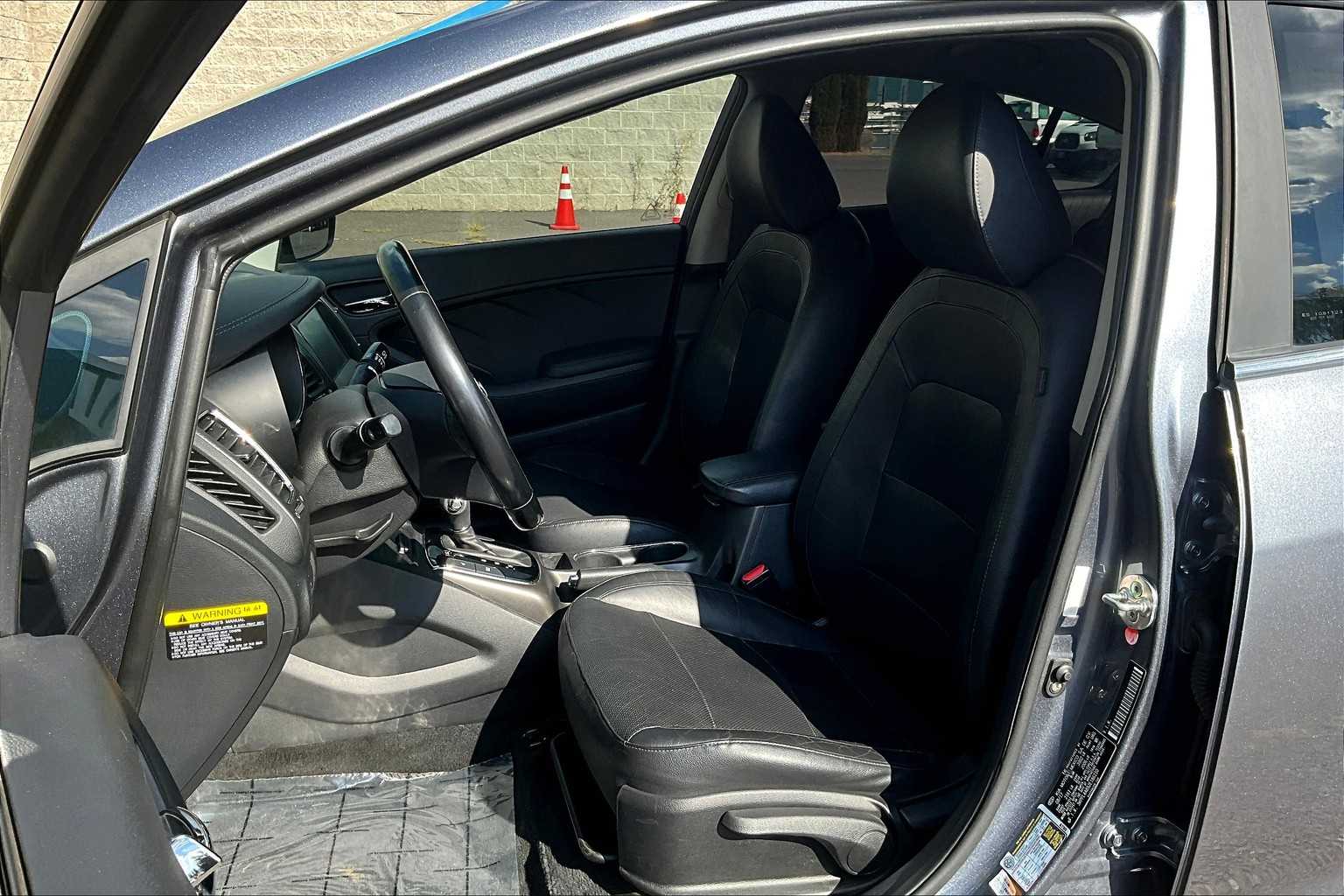 Thumbnail: 2018 Kia Forte - 11