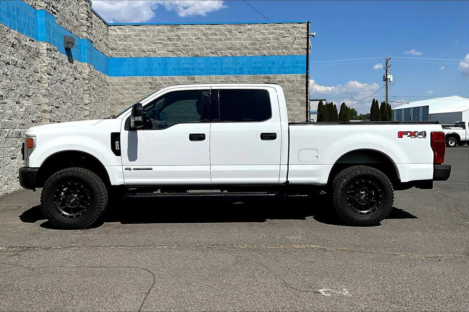 Thumbnail: 2020 Ford F-250 - 3