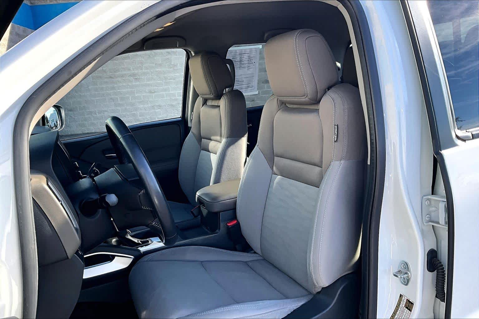 Thumbnail: 2022 Nissan Frontier - 11