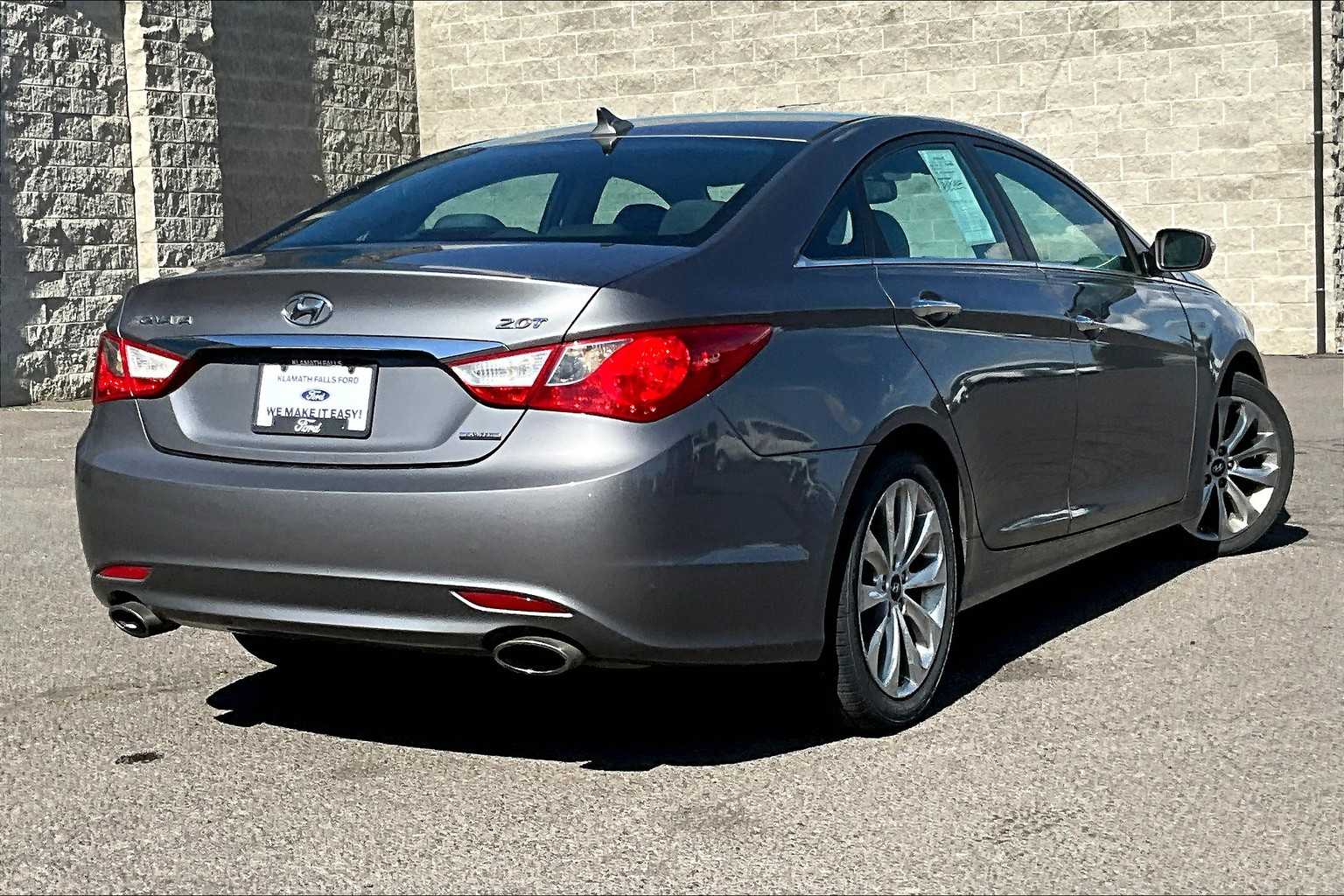 Thumbnail: 2011 Hyundai Sonata - 22