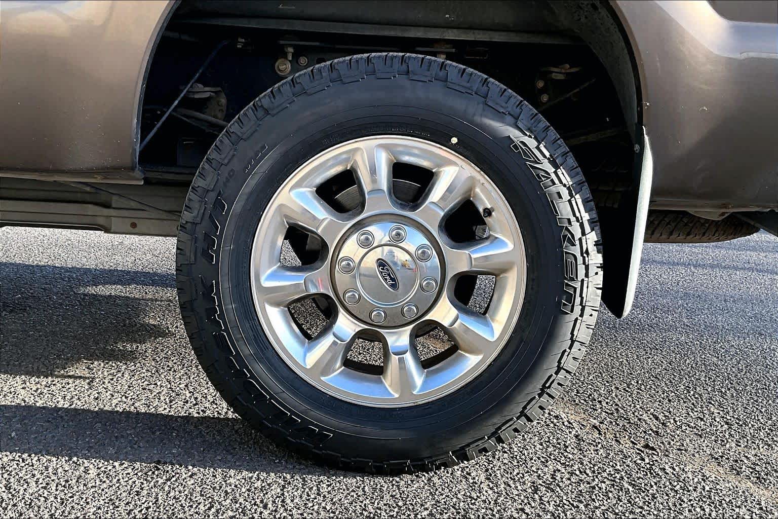 Thumbnail: 2015 Ford F-350 - 35