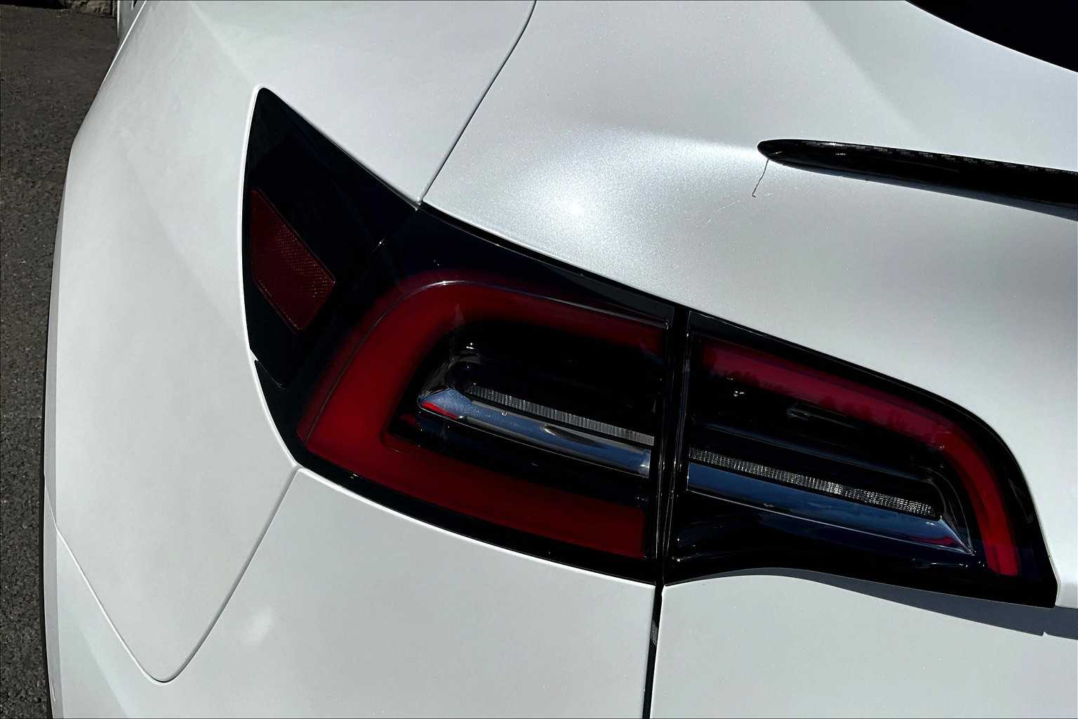 Thumbnail: 2021 Tesla Model Y - 32