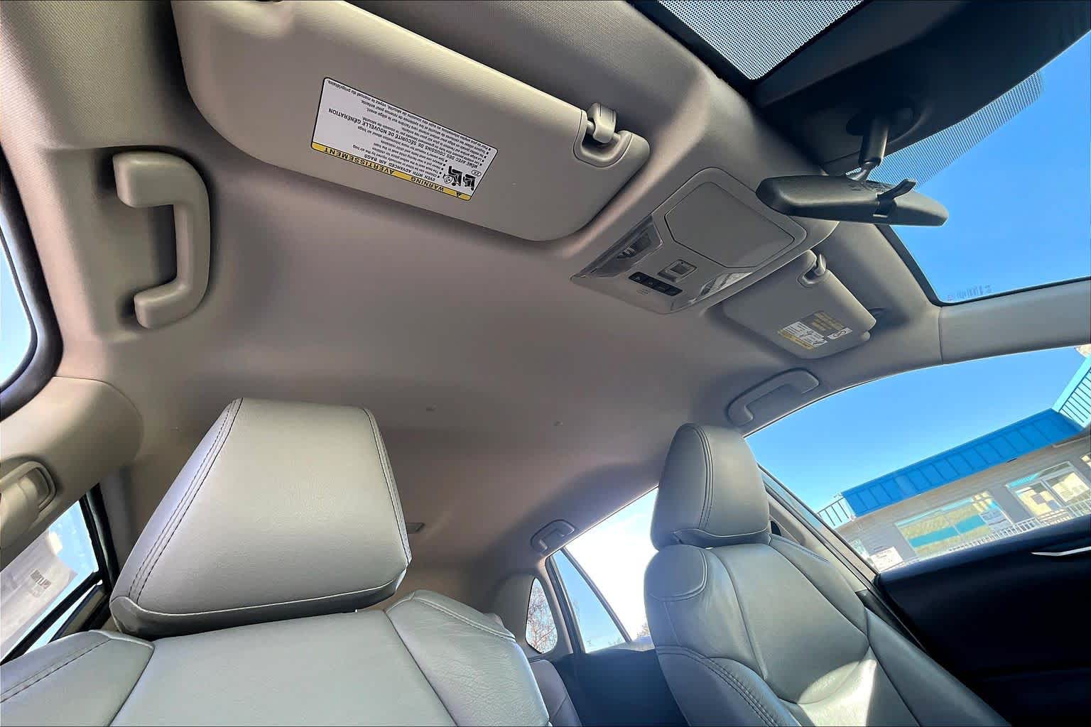 Thumbnail: 2022 Toyota RAV4 - 30