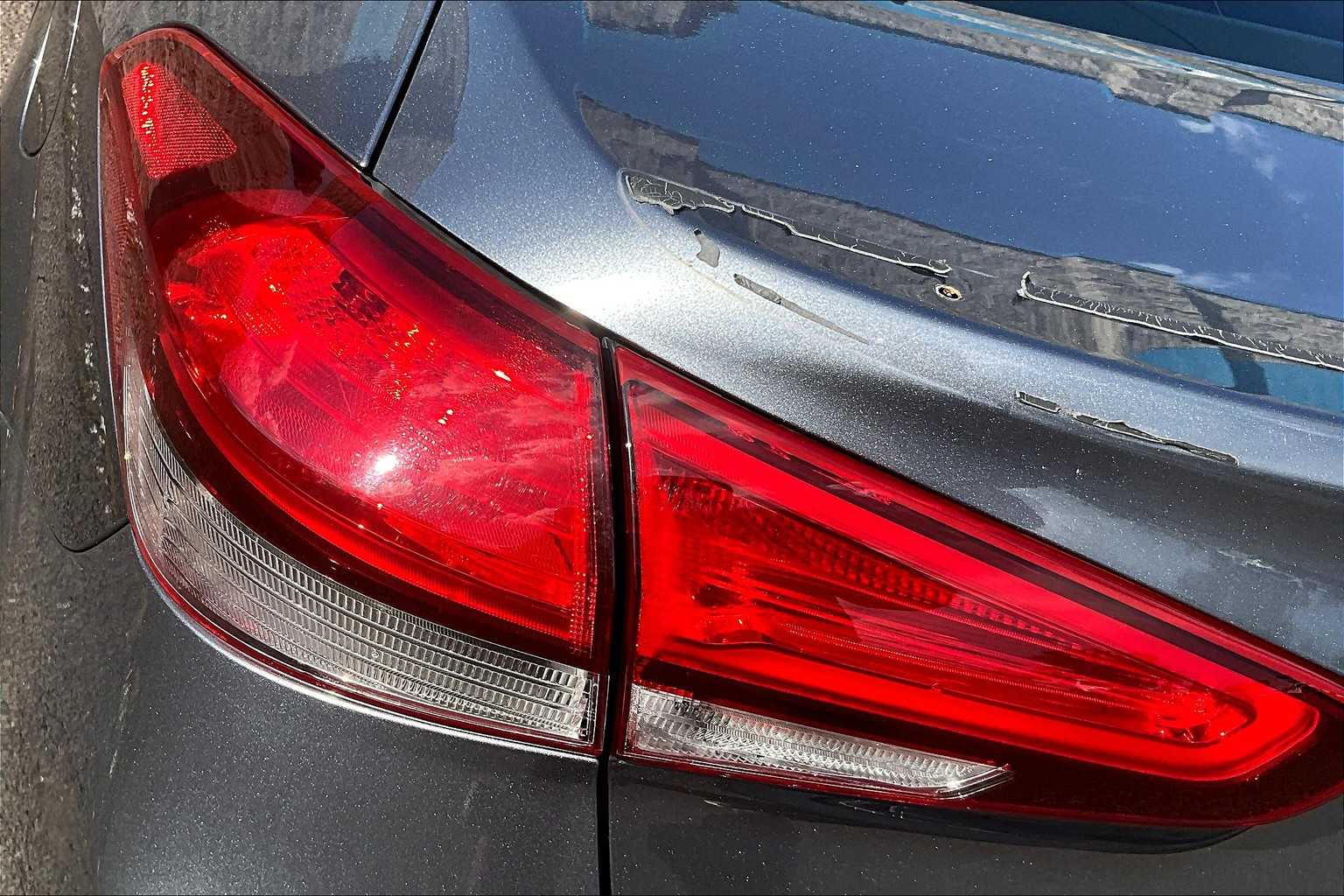 Thumbnail: 2018 Kia Forte - 32