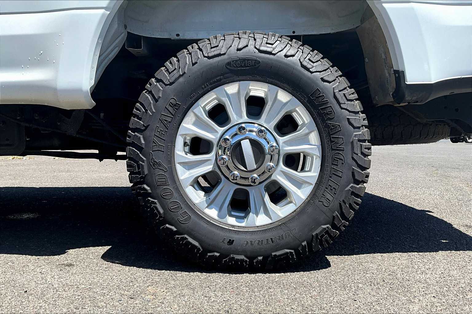 2022 Ford F-350 XLT 35